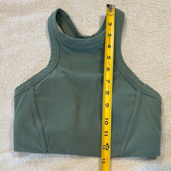 Lululemon- Green Ribbed Crop Top size 4 - Picture 7 of 7